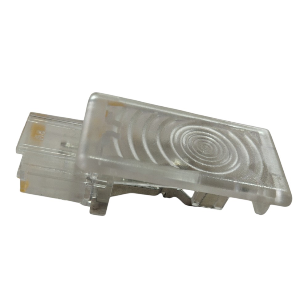 Luz Porta Mala Chevrolet Tracker 2020 2025 V627 Macho 8
