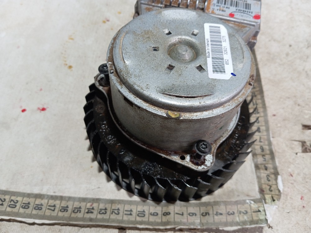 Motor Aquecimento Renault Zoe Neo 2023 V617 8