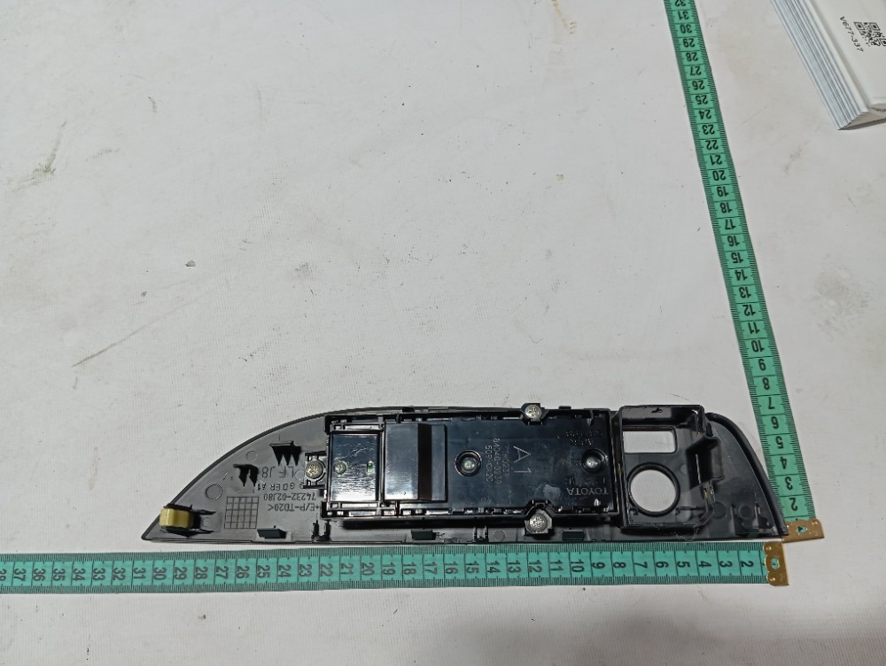 Botão vidro porta dianteira esquerda Toyota Corolla 2023 7