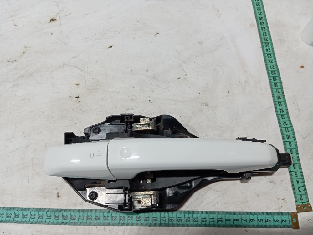 Maçaneta Ext Porta Diant Esquerda Discovery Sport 2020 V680 Dianteira 9