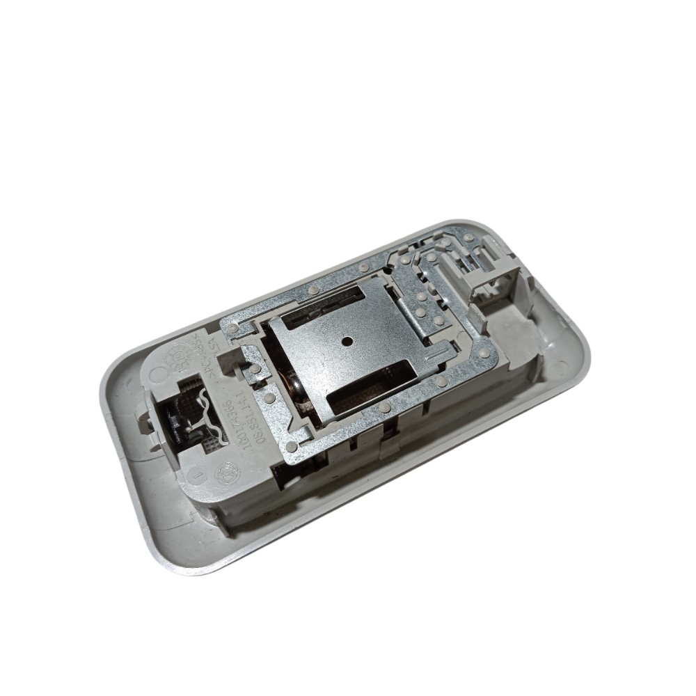 Luz cortesia teto Fiat Mobi 2019 2
