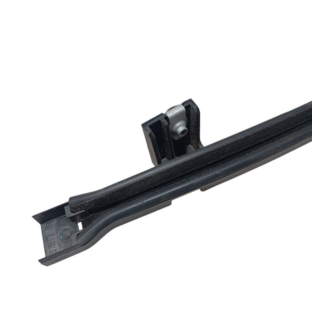 Canaleta vidro porta traseira direita Byd Song Pro 25 V669 7