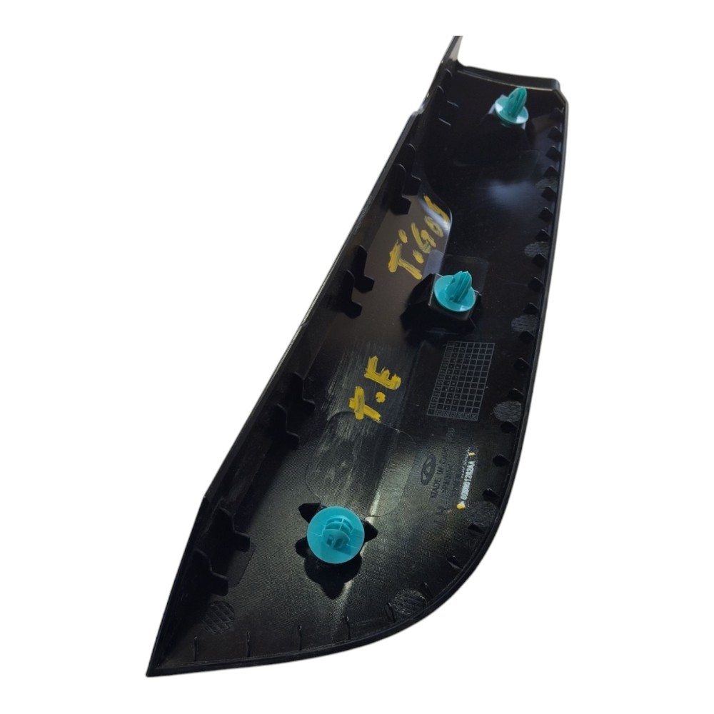 Acabamento Rack Tras Esquerdo Chery Tiggo 5 Sport 2023 V621 4
