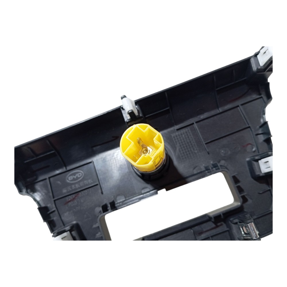 Moldura Tomada 12v Byd Dolphin Mini 2024 2025 V665 5