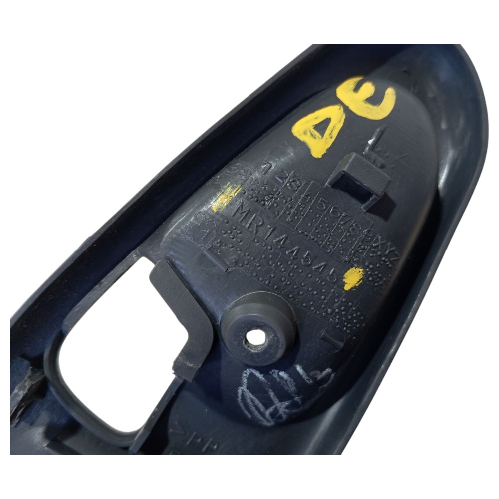 Moldura Maçaneta Int Porta Diant Esquerda L200 Sport 06 V647 Dianteira