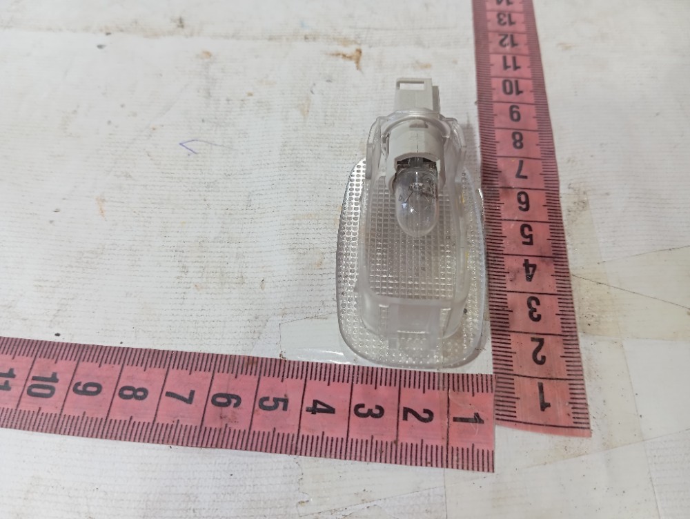 Luz Cortesia Mercedes B180 2010 V630 9