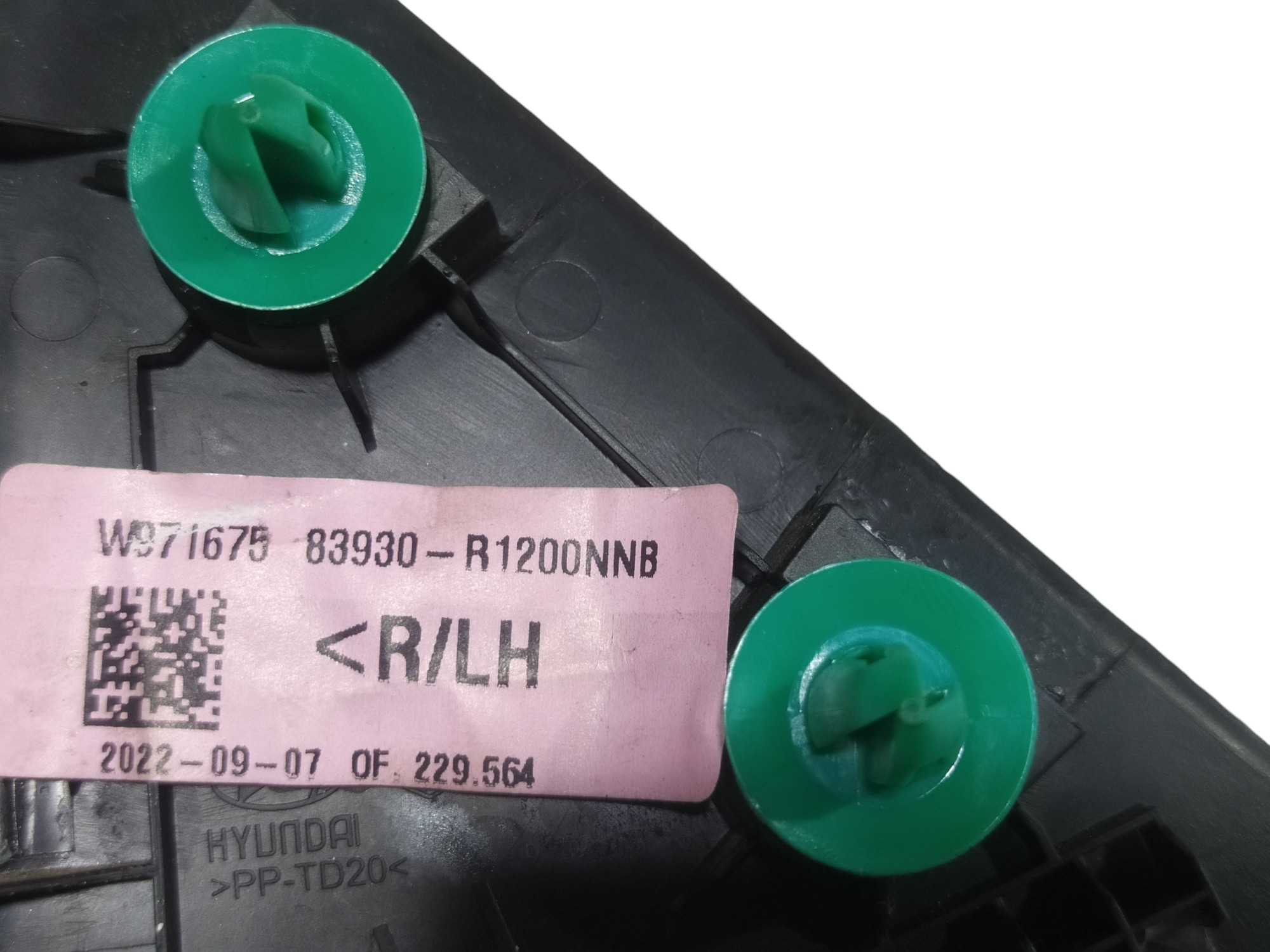 Moldura Interna Traseira Hyundai Hb20 Comfort 2023 V590 6