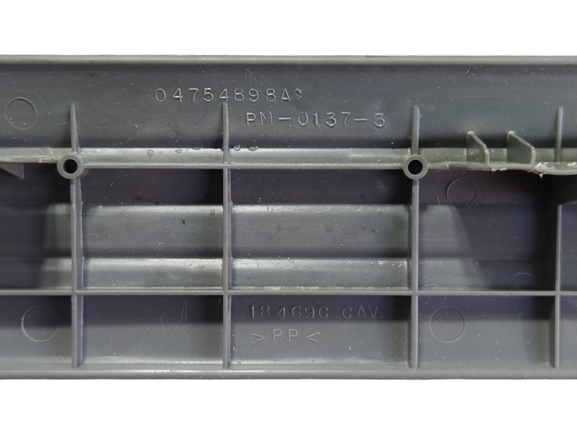 Soleira Dianteira Direita Chrysler Grand Caravan 2005 V586 5