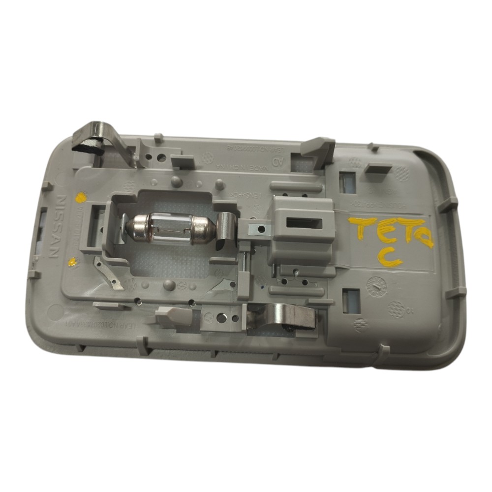 Luz Cortesia Teto Central Nissan Leaf 2023 V632 4