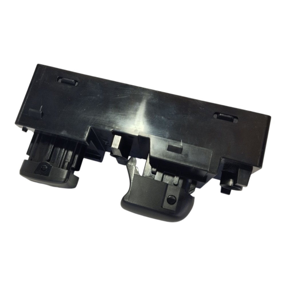 Botao Vidro Dianteiro Direito Nissan Leaf 2023 V632 10