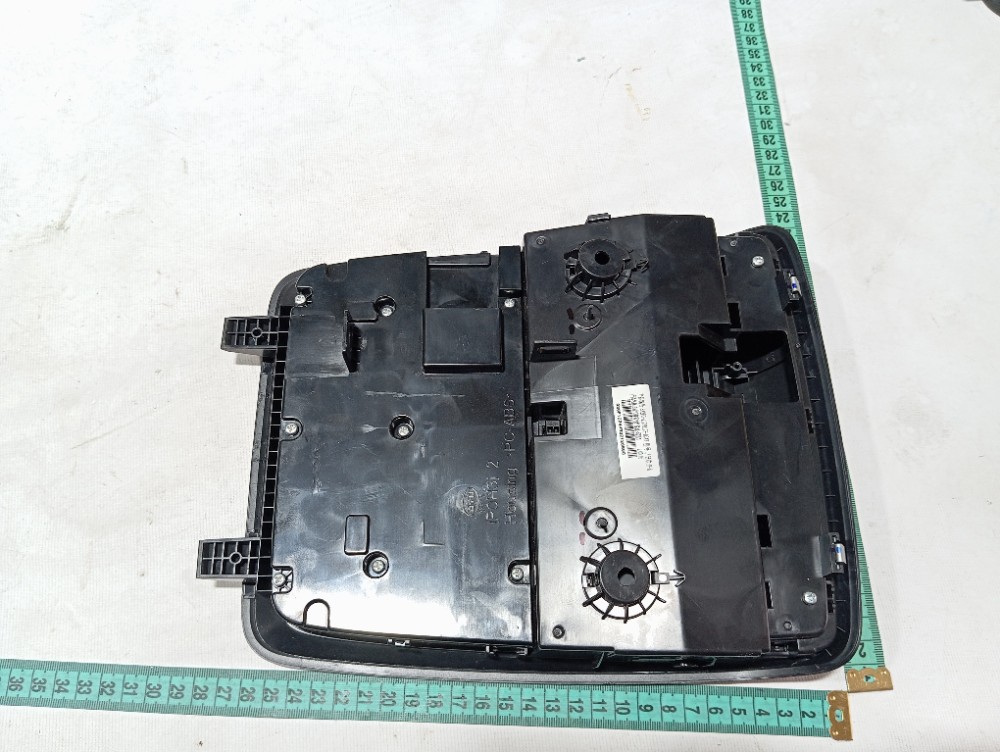 Luz cortesia porta óculos Byd Song Pro 2025 V669 10