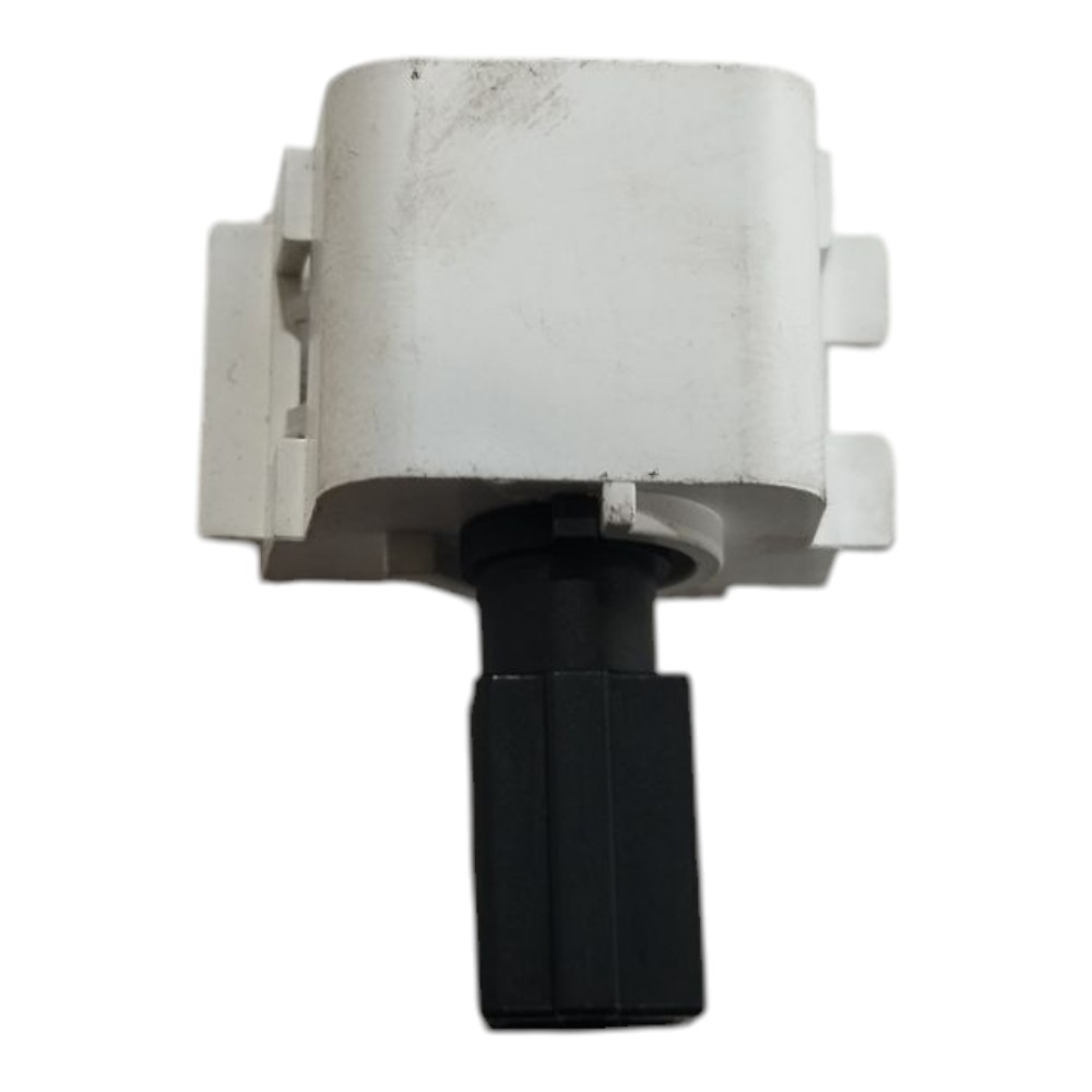 Luz Cortesia Porta Luvas Nissan Leaf 2023 V632 6
