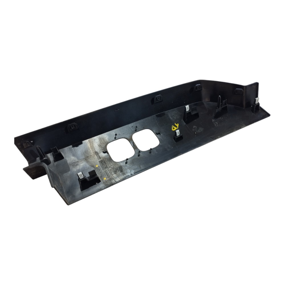 Moldura Lanterna Traseira Dir Land Rover Defender 2022 V645 10