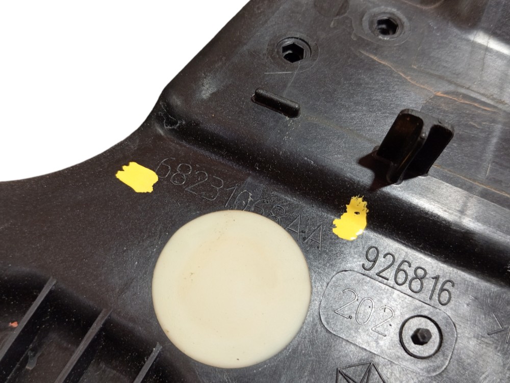 Suporte Vidro Porta Tras Direita Jeep Grand Cherokee 14 V607 7