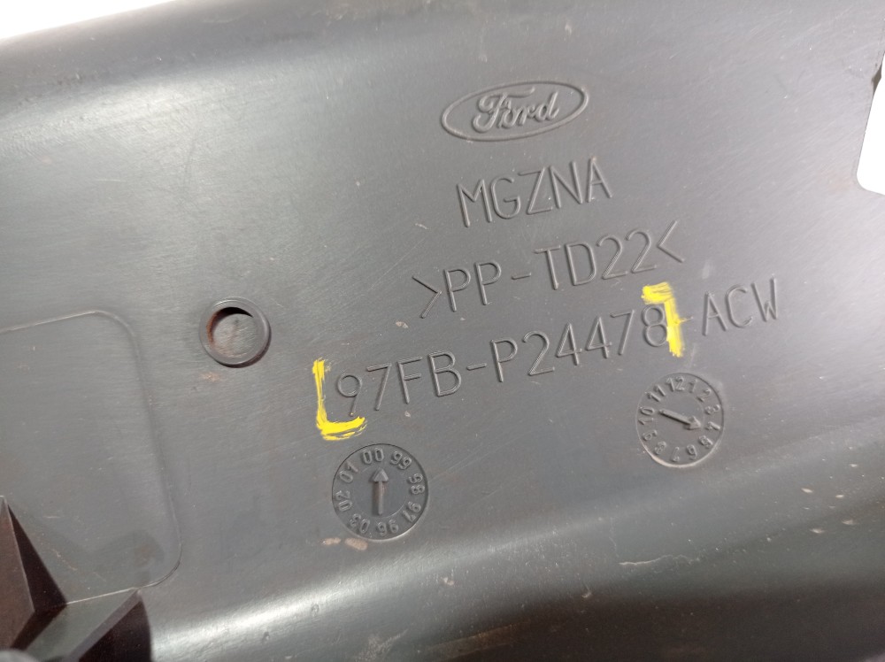 Acabamento Coluna Inferior Direita Ford Courier 2013 V314 6