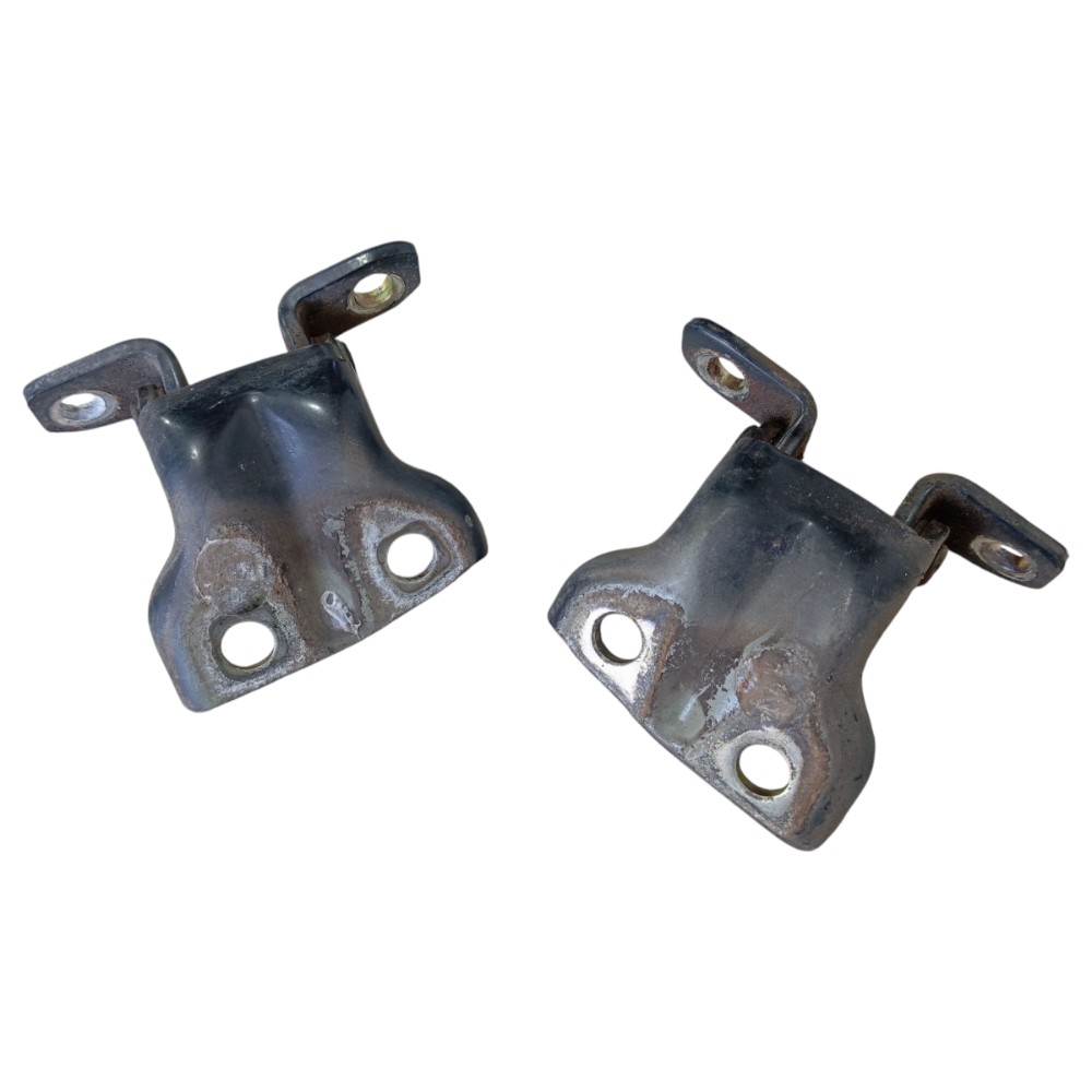 Dobradiça Porta Traseira Esquerda L200 Sport 2006 V647