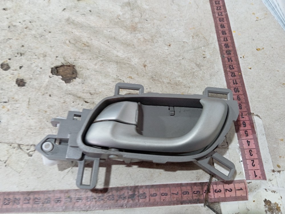 Maçaneta Int Porta Dianteira Esque Honda Civic 2010 15 V658 Prateado Dianteira 8