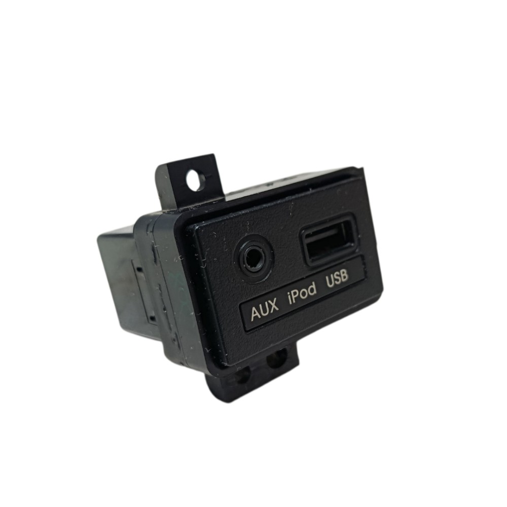Entrada usb auxiliar Hyundai Hb20s 2015 7