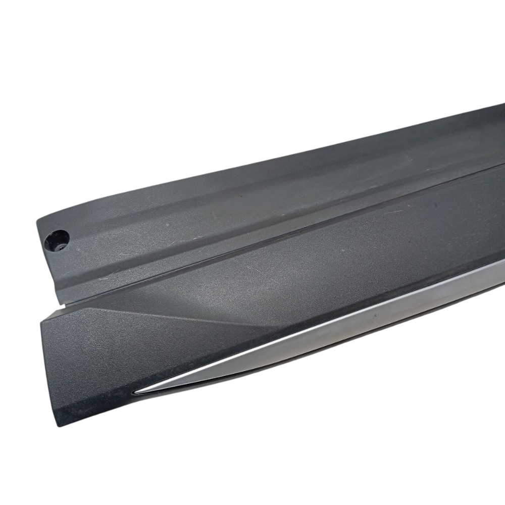 Moldura porta dianteira direita Byd Song Pro 2024 V674 5