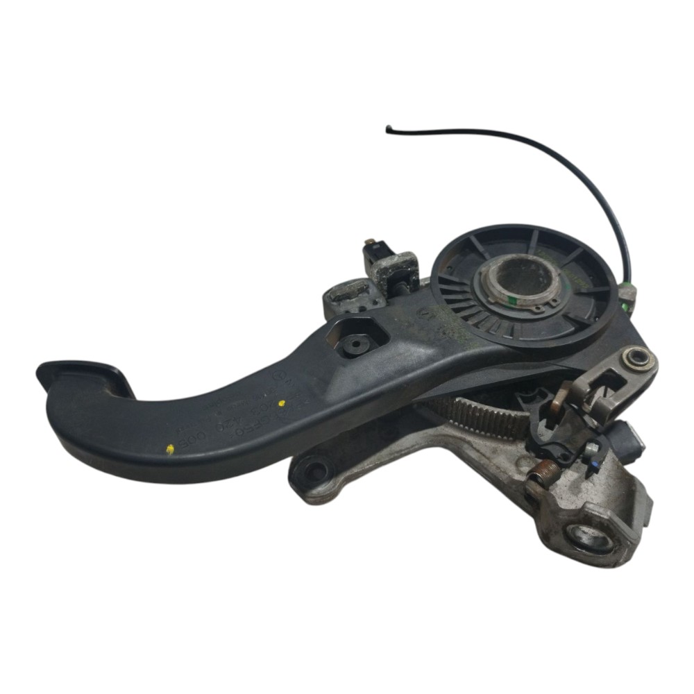 Pedal freio estacionario Mercedez c180 2007 V661 8