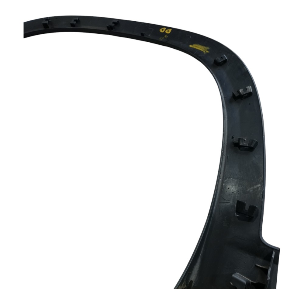 Moldura Paralama Direito Gm Tracker 2020 2025 V627 3