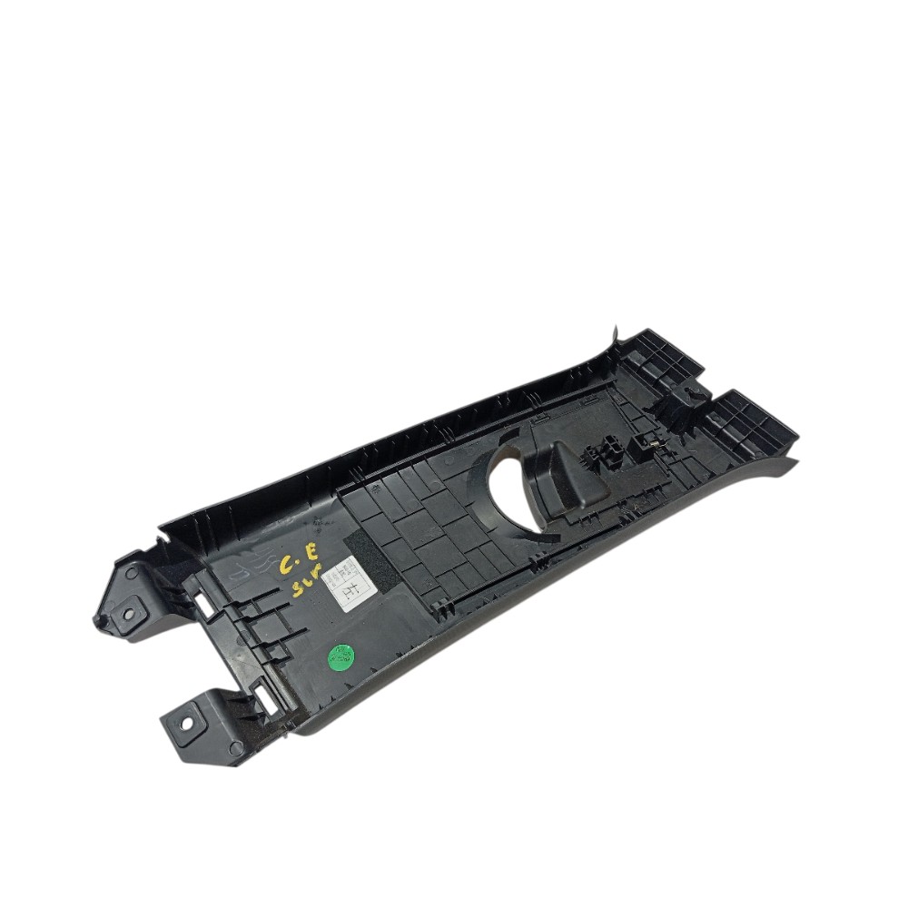 Acabamento superior coluna esquerda Byd Song Pro 2025 V669 3