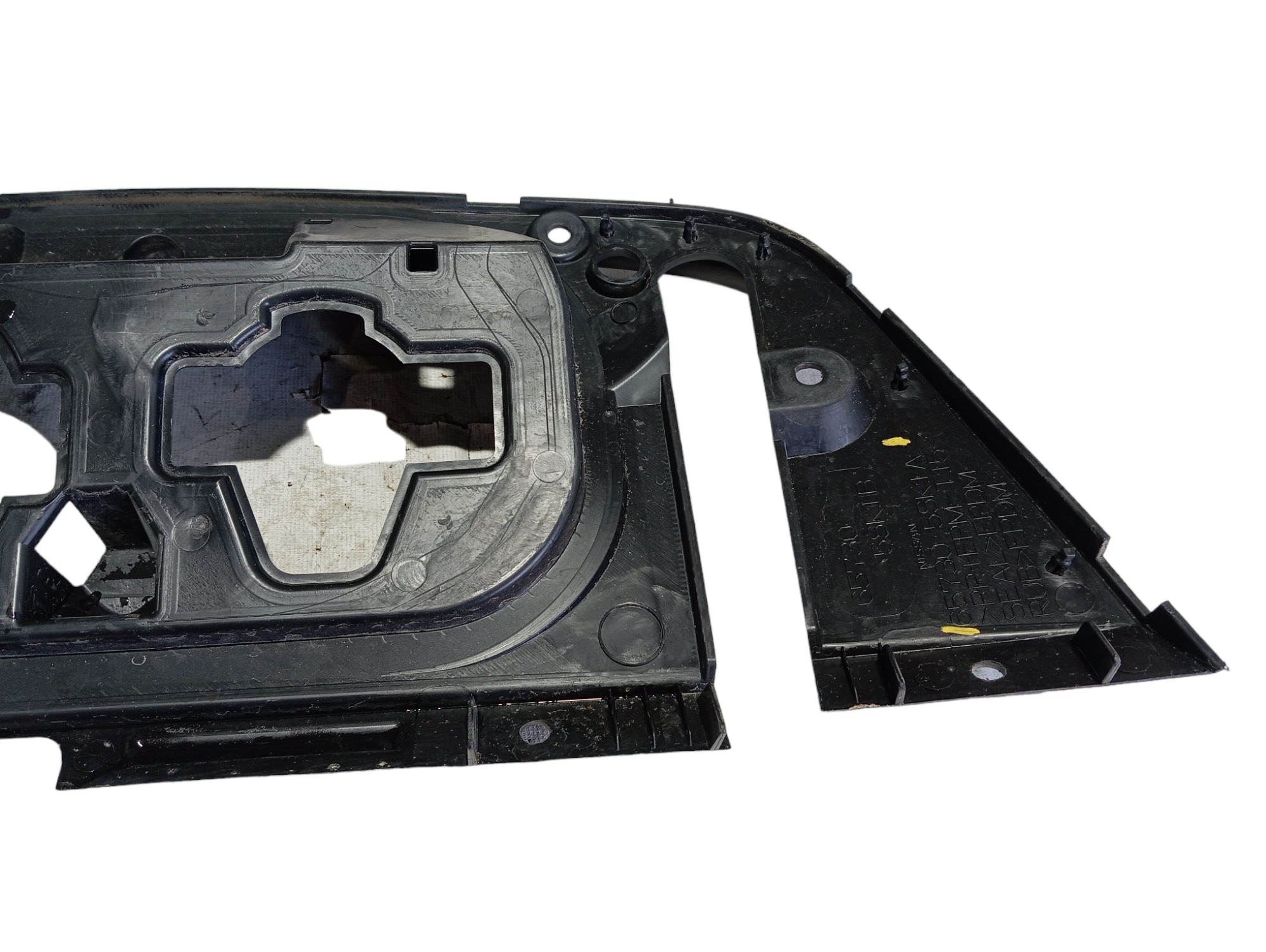 Moldura Carregador Nissan Leaf 2022 V589 3