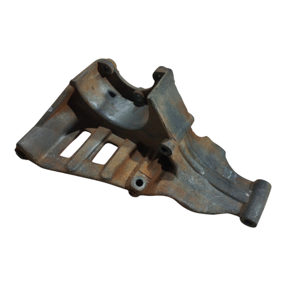 Suporte bomba hidráulica Troller T4 2006 a 12 V650 9