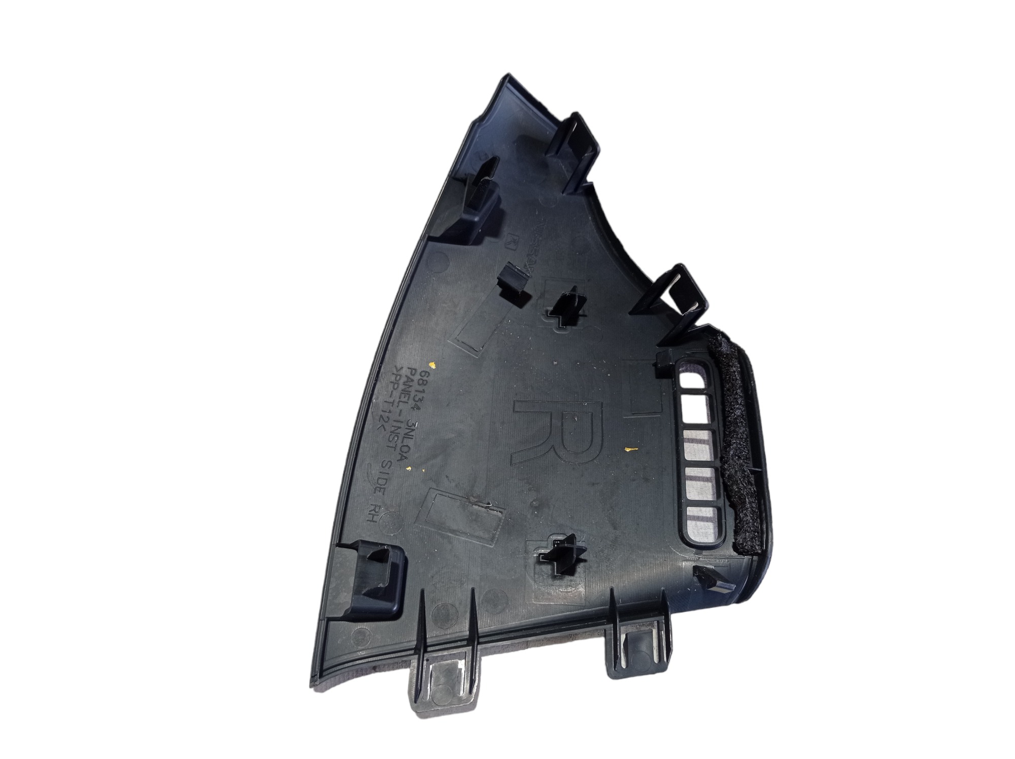 Moldura Painel Direito Nissan Leaf 2022 V589 Preto 6
