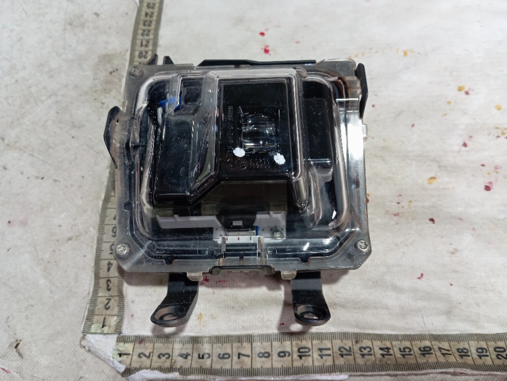 Farol Milha Esquerdo Lexus Rx500hf 2023 V619 6