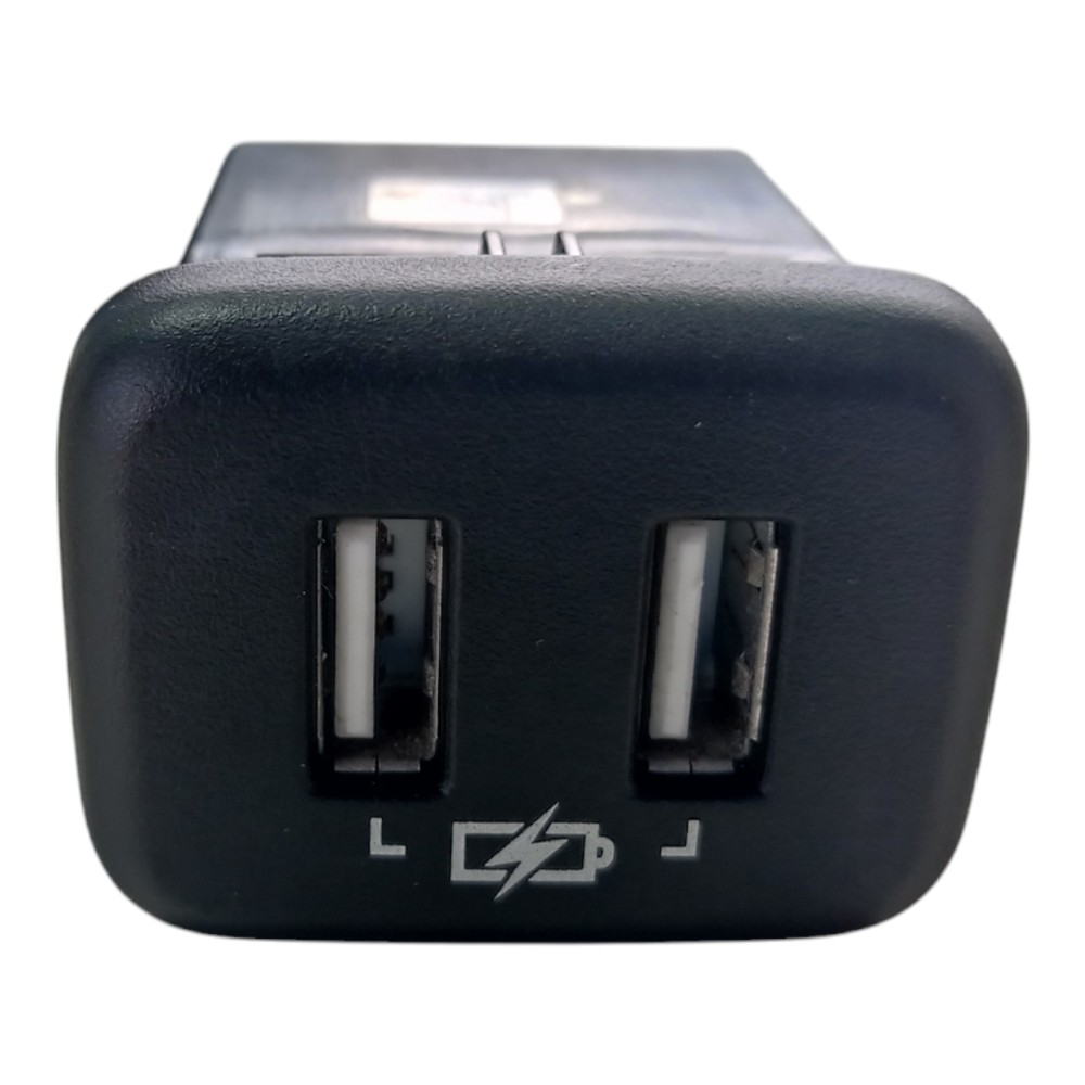 Entrada Usb Gm Tracker 2020 2025 V627 1