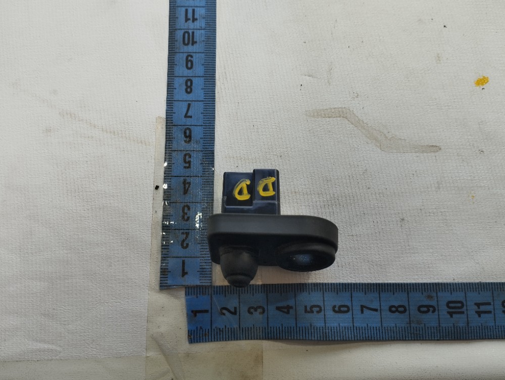 Interruptor Porta Dianteira Direita Nissan Leaf 2023 V632 7