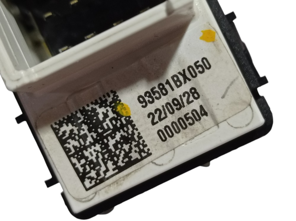 Botao Vidro Dianteiro Direito Hyundai Creta 1.0t 2023 V609 5