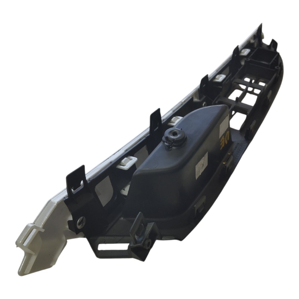 Moldura Botão Vidro Porta Motorista Suzuki Scross 15 16 V648 6