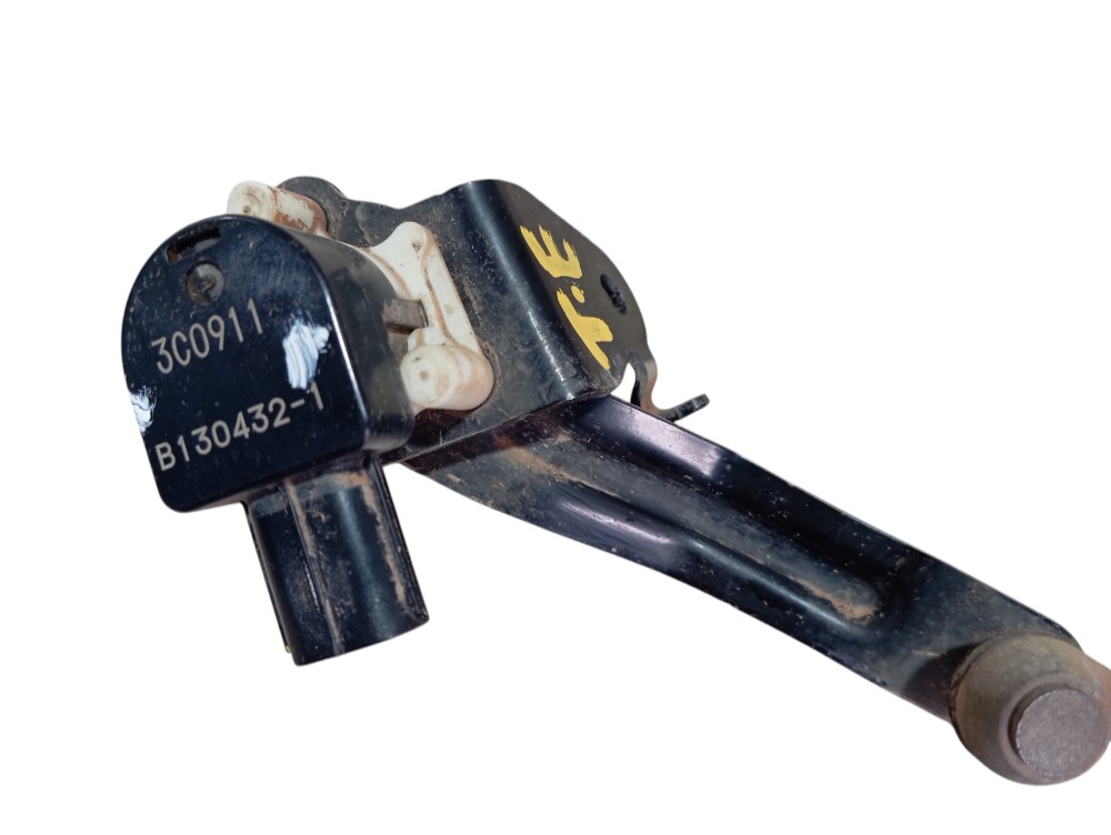 Sensor nível altura traseira esquerda Lexus Rx500hf 23 V619 4
