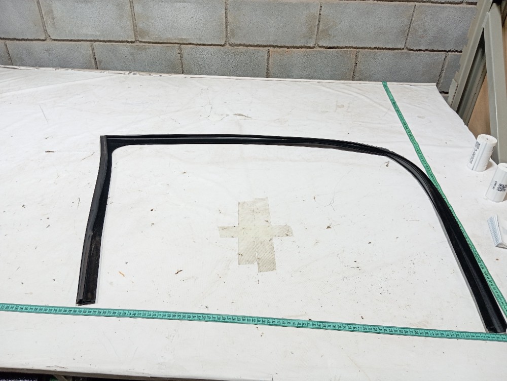 Borracha Porta Dianteira Direita Discovery Sport 2020 V680 8