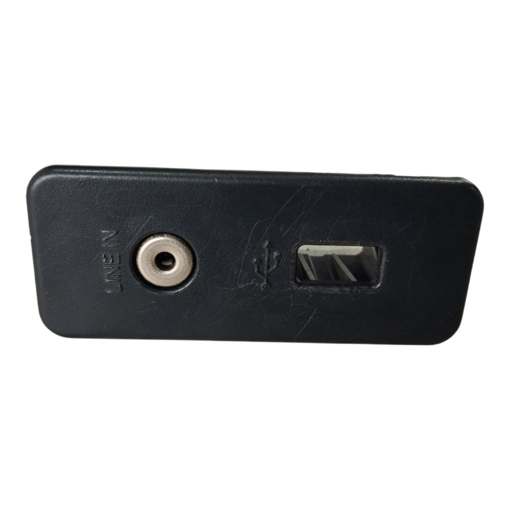 Moldura Entrada Usb Console Ford Fusion 2009 2012 V637 1