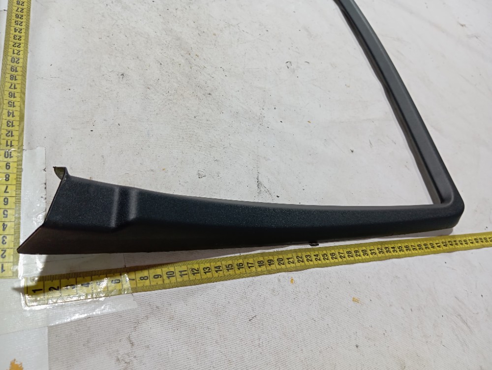 Moldura Porta Traseira Esq Mercedes C180 2002 2007 V661 Preta 10
