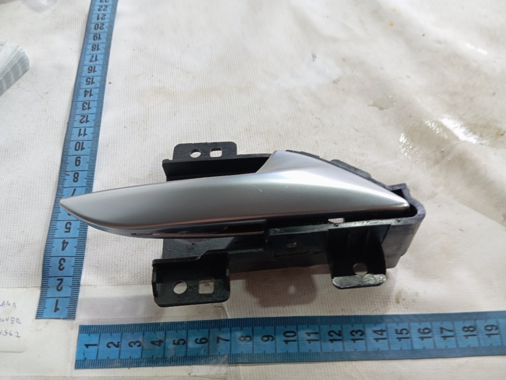 Maçaneta Interna Porta Dianteira Direita Jac Ej7 2023 V618 Dianteira 7