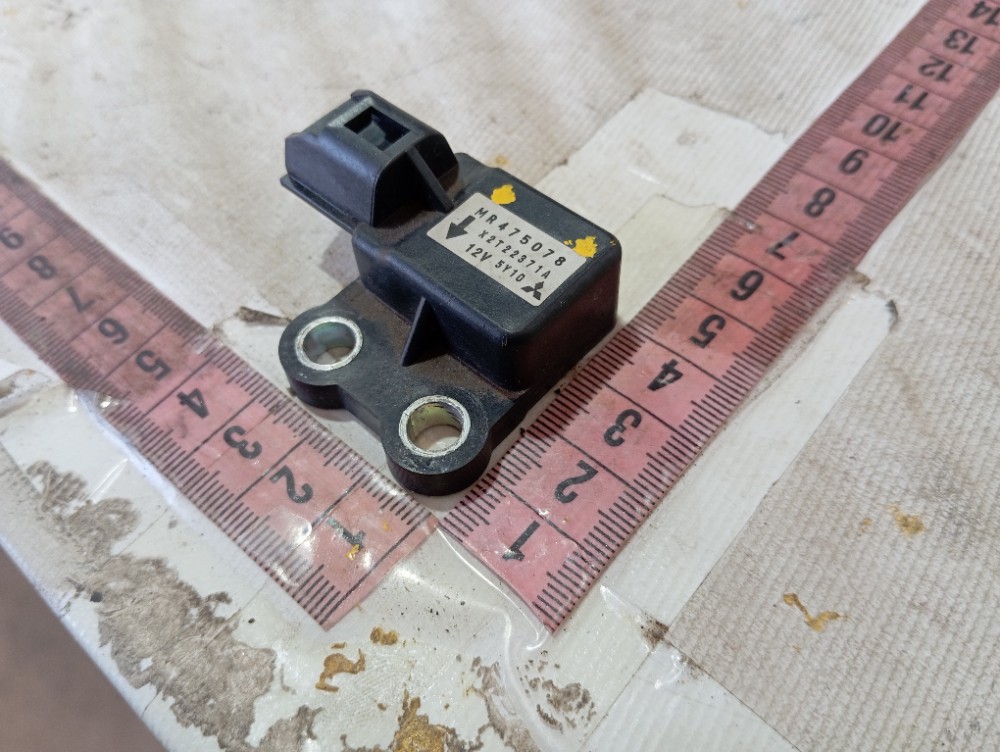 Sensor colisão Mitsubishi L200 Sport Hpe 2004 A 07 V647 9