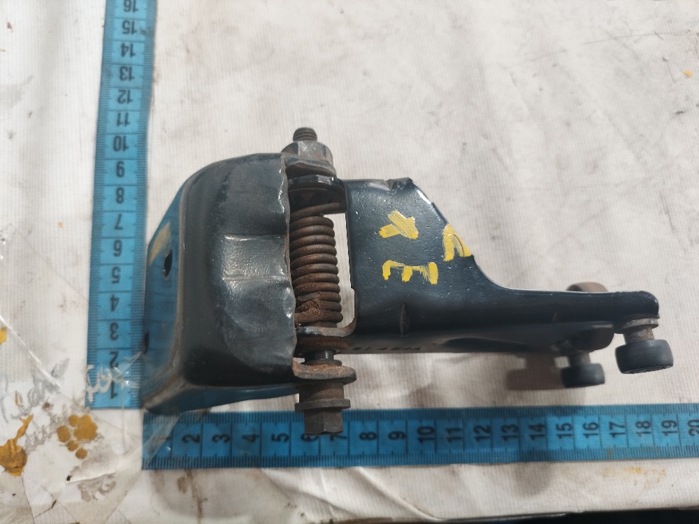 Dobradiça Porta Traseira Esquerda Grand Caravan 03 V578 4