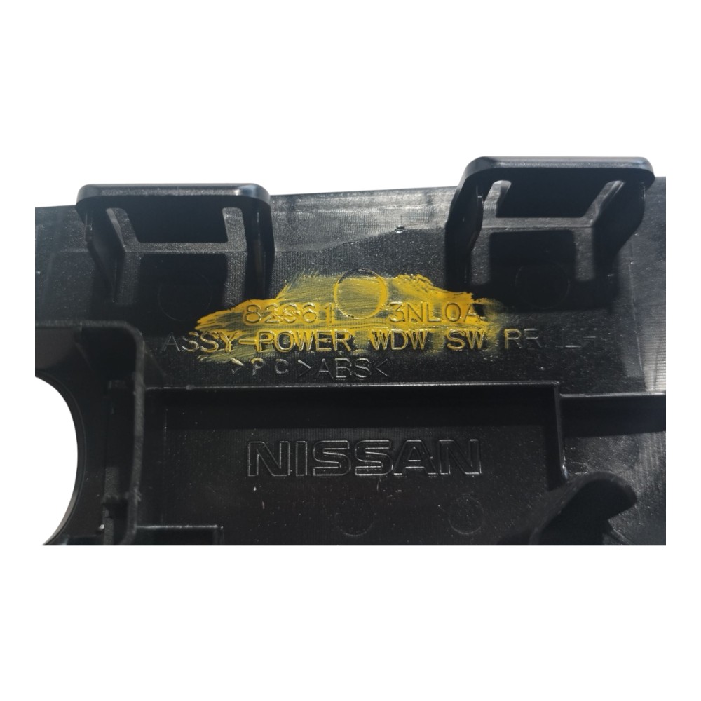 Moldura Botao Vidro Traseiro Esquerdo Nissan Leaf 2023 V632 8