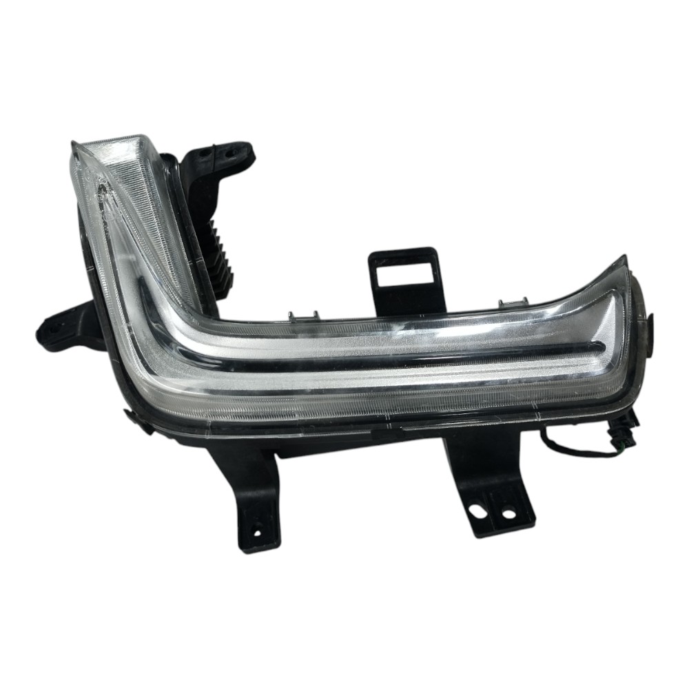 Farol Milha Dianteiro Direito Chevrolet Tracker 2020 25 V627 3