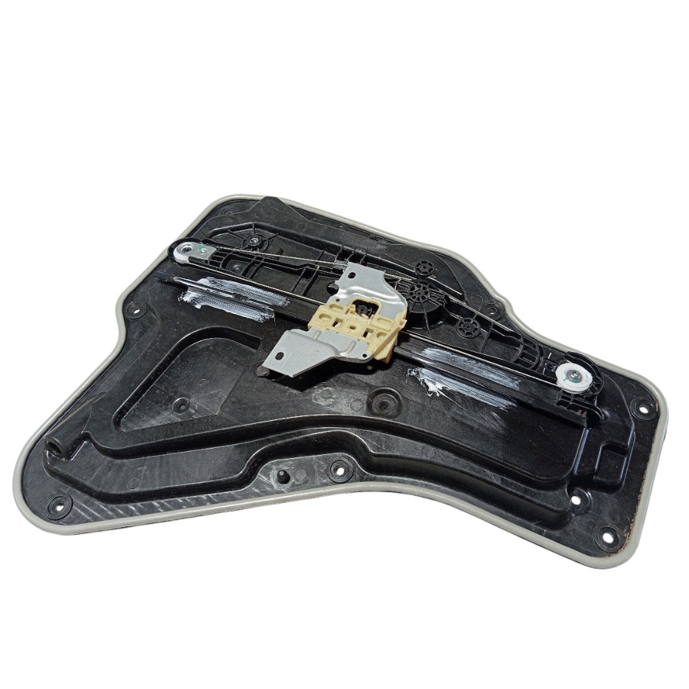 Suporte máquina vidro porta tra direita Byd Song Pro 24 V674 8
