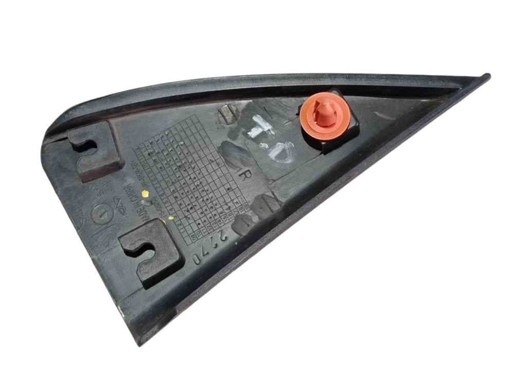Moldura Interna Porta Traseira Direita Tiggo 2 2020 V613 5