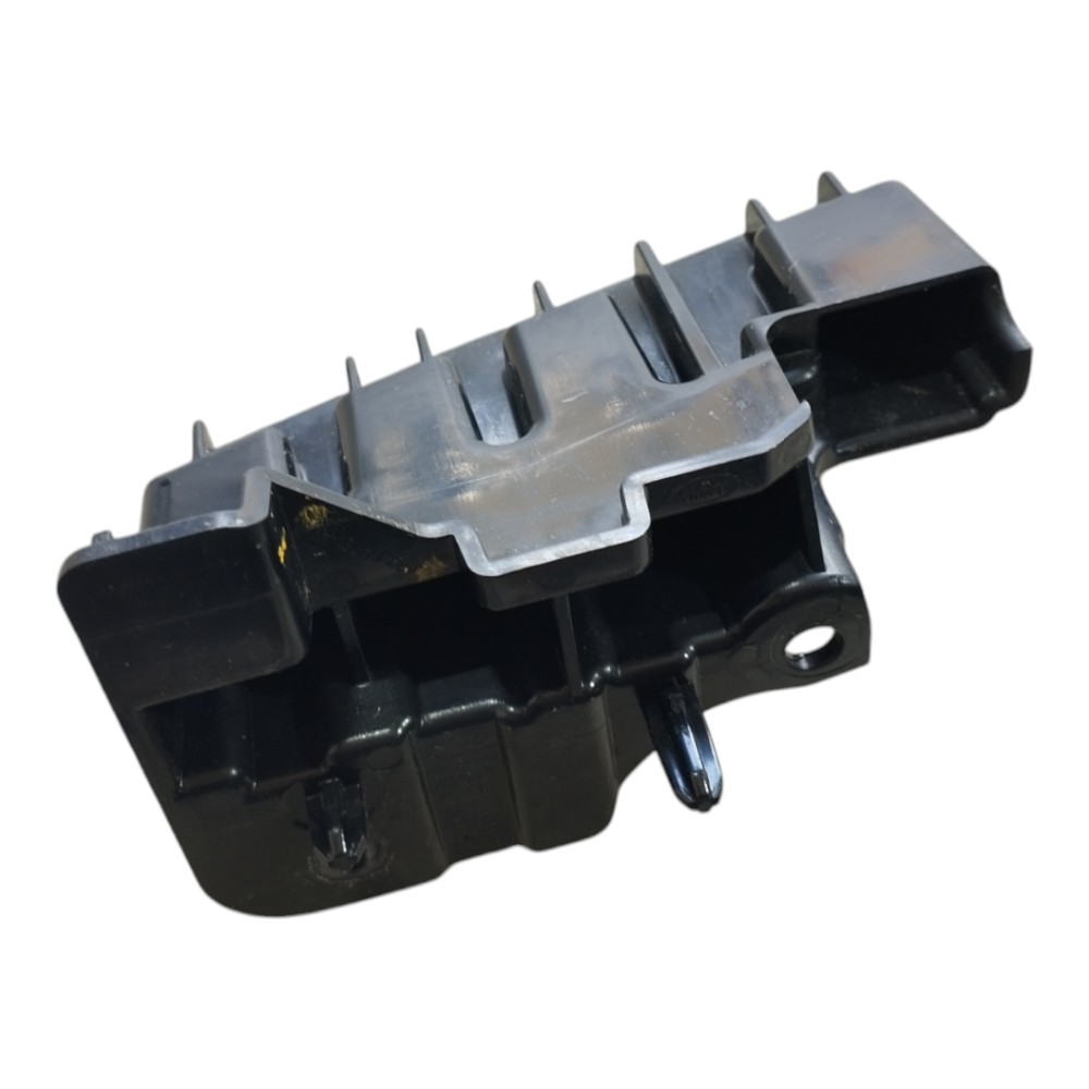 Suporte Parachoque Traseiro Esq Land Rover Defender 22 V645 5
