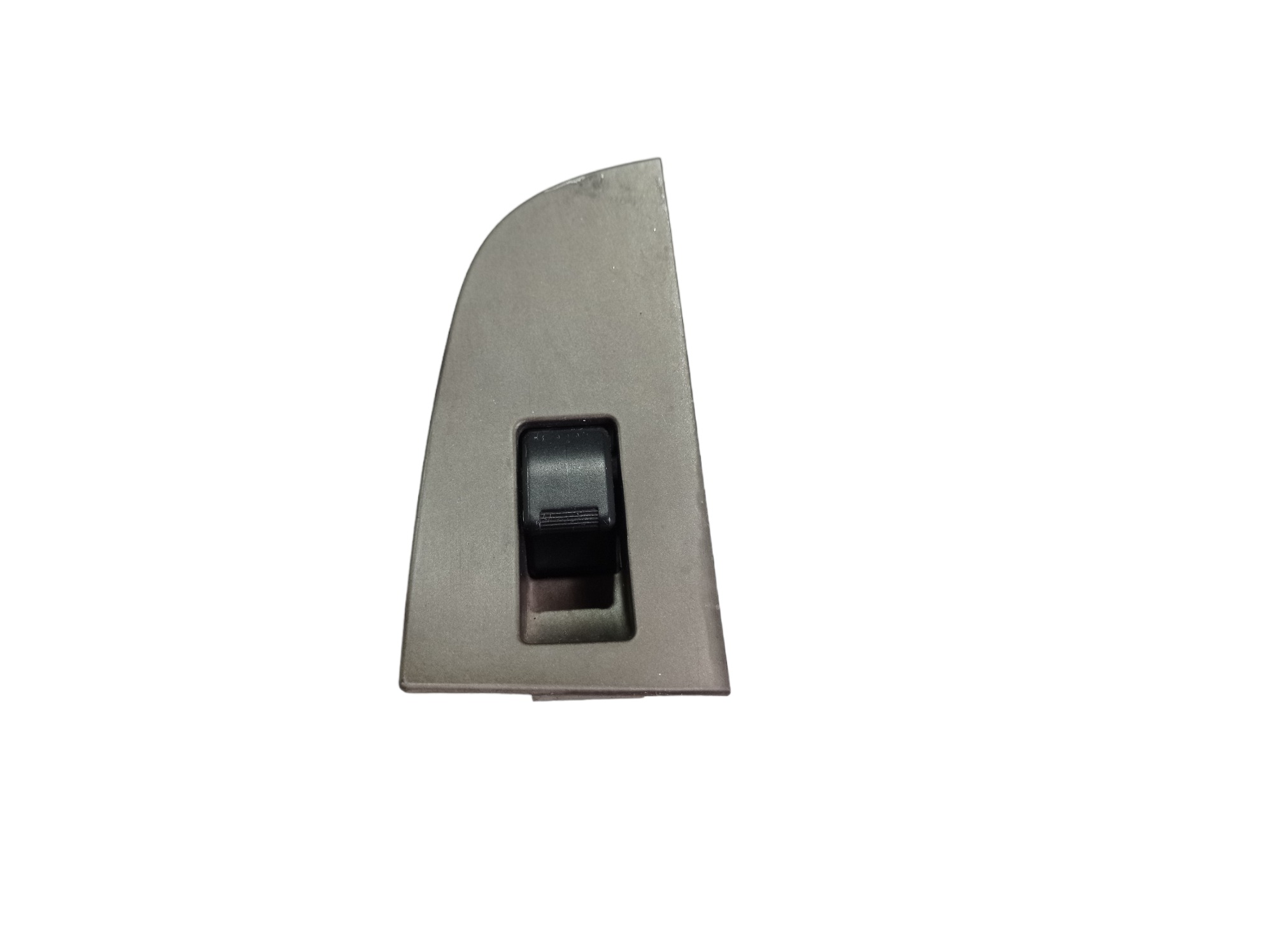 Botão Vidro Porta Traseira Esqu Chery Cielo 2010 A 2012 V514 4