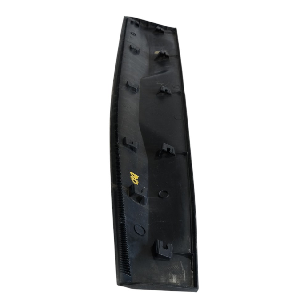 Moldura Porta Dianteira Direita Gm Tracker 2020 2025 V627 5