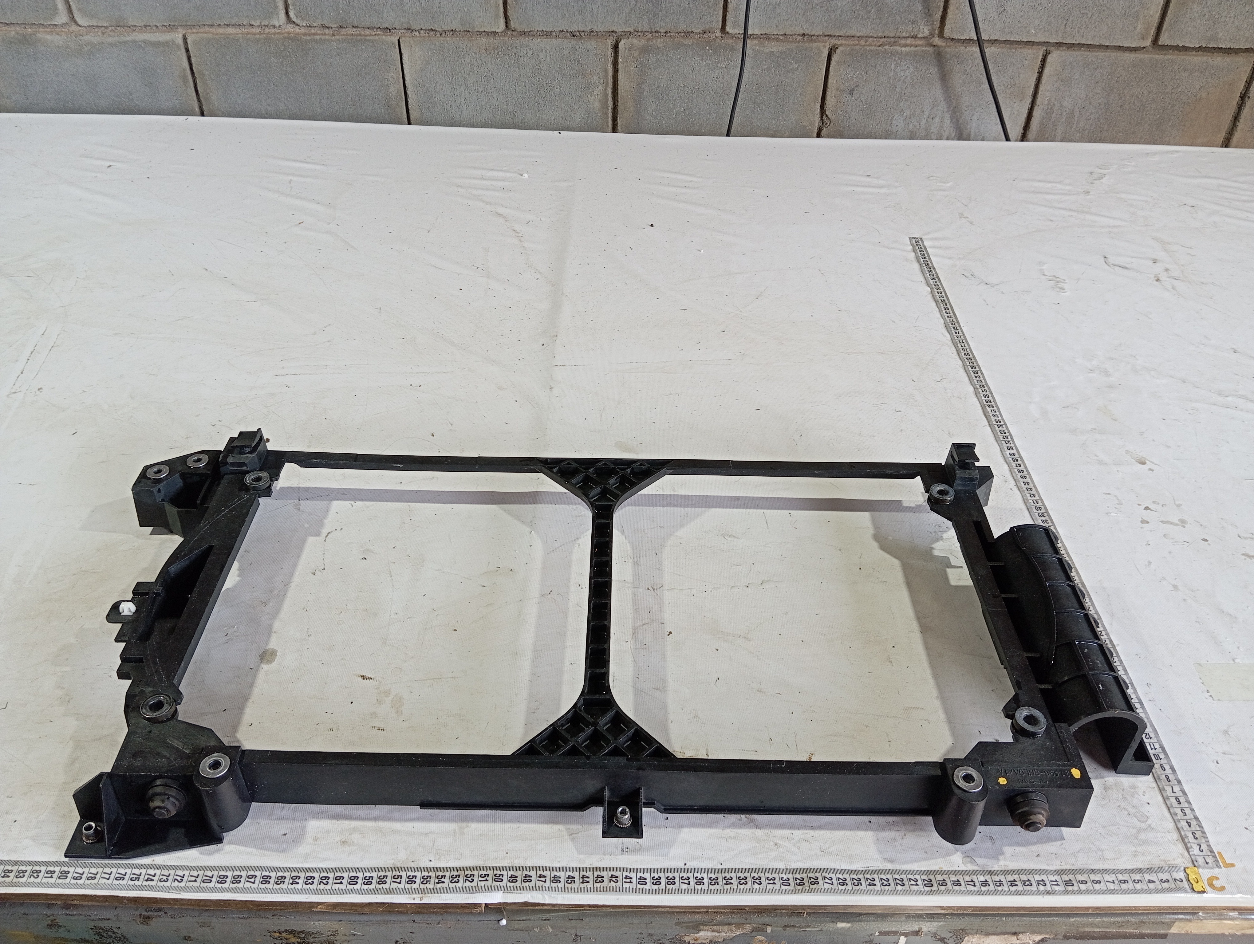 Suporte Radiador Nissan Leaf 2022 V589 7