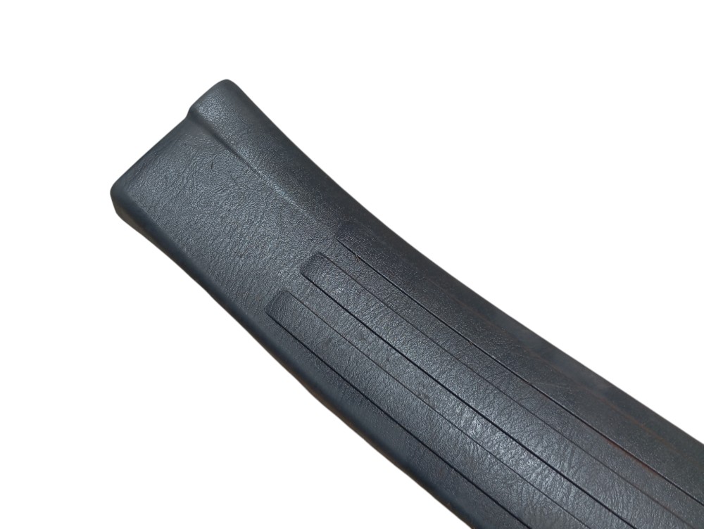 Soleira Traseira Esquerda Land Cruiser Prado 2005 V620 5